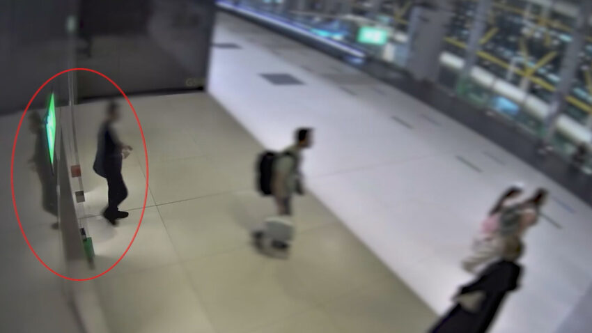 Istanbul havalimaninda kurye operasyonu yurumekte zorlaninca polisin radarina girdi tam 26 adet kapsul D2ljXals.jpg