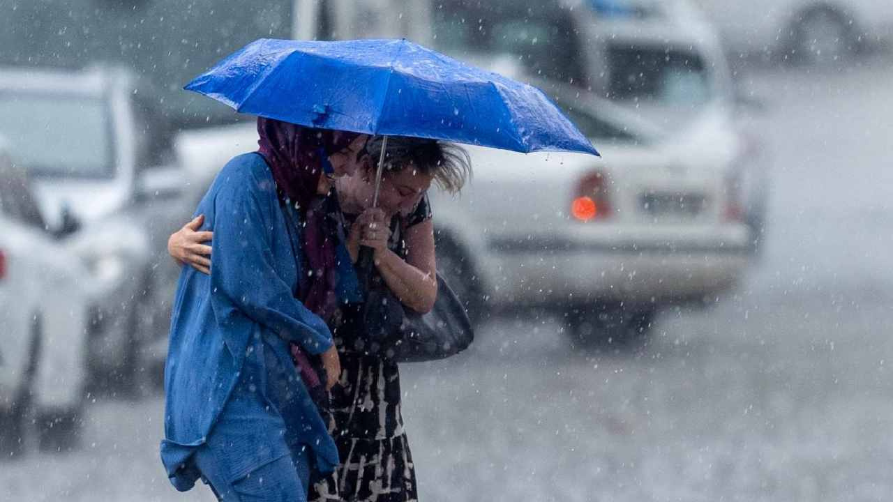 İstanbul için üst üste yağış uyarıları! Önce Meteoroloji şimdi AKOM… 4 gün sürecek