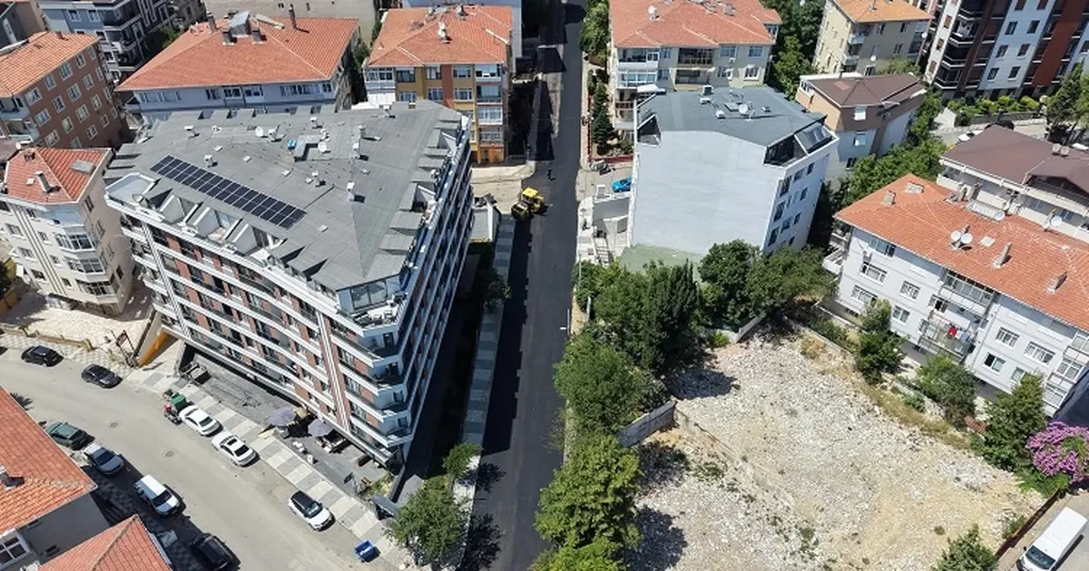 İstanbul Maltepe’de asfalt seferberliği sürüyor