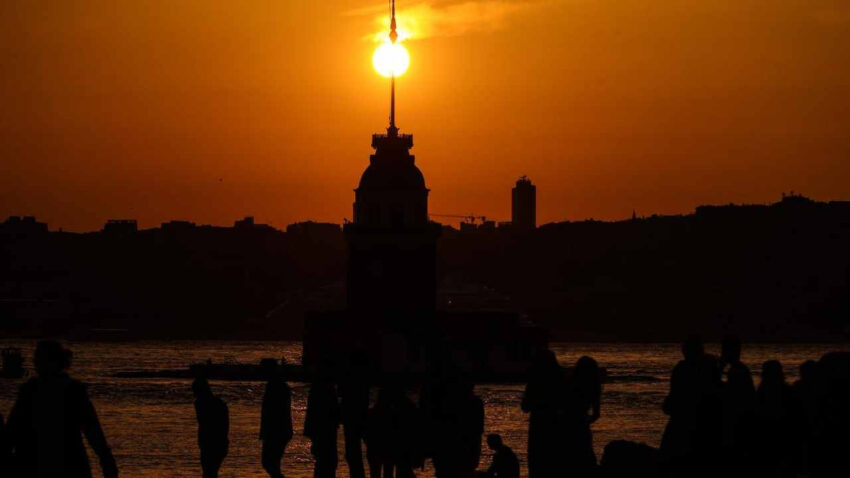 Istanbul sicaktan kavrulacak 11 derece birden yukselecek tarihi verdi FxspNChA.jpg