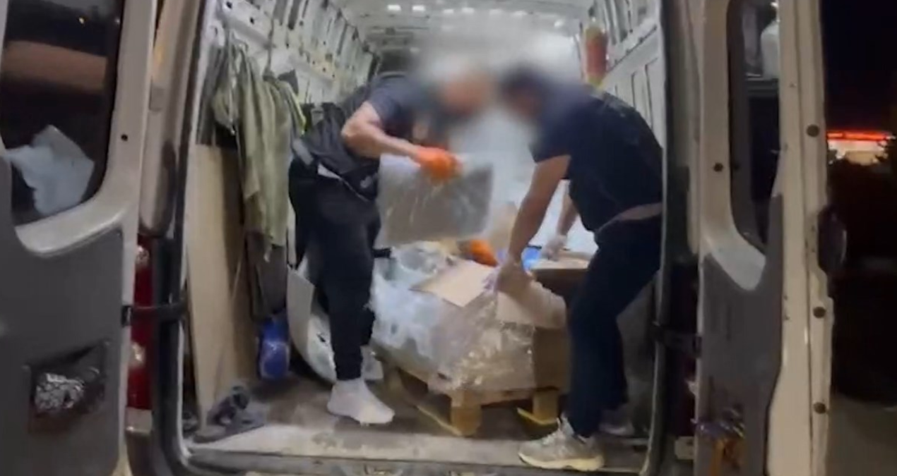 İstanbul’da takibe alınan araçlara operasyon: 27 kilo uyuşturucu yakalandı