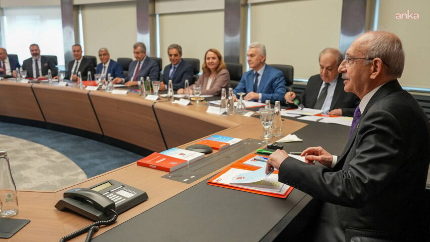 Istifalar sonrasi kilicdaroglu milletvekillerini toplantiya cagirdi SpxJQU3X.jpg