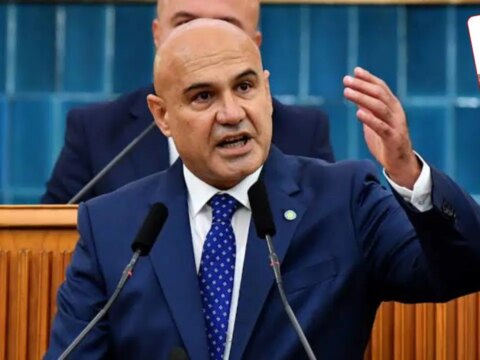 Iyi partili comez emeklinin halini gozler onune serdi acim tuvalet temizliyorum FLMkdCx4.jpg