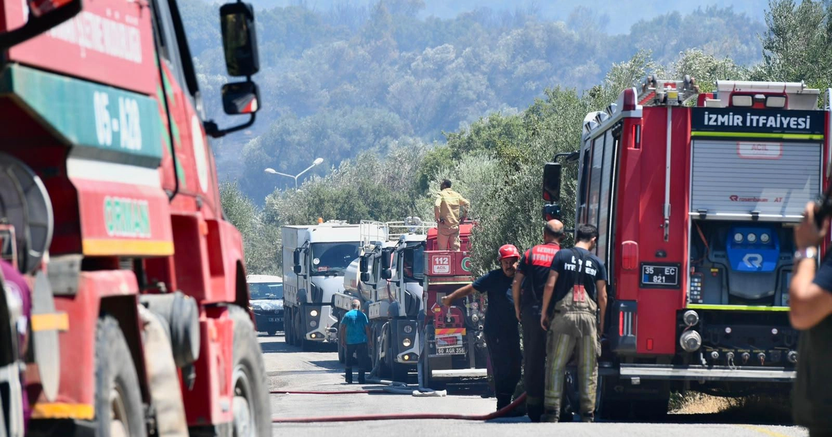 İzmir İtfaiyesi alevlere karşı nöbette