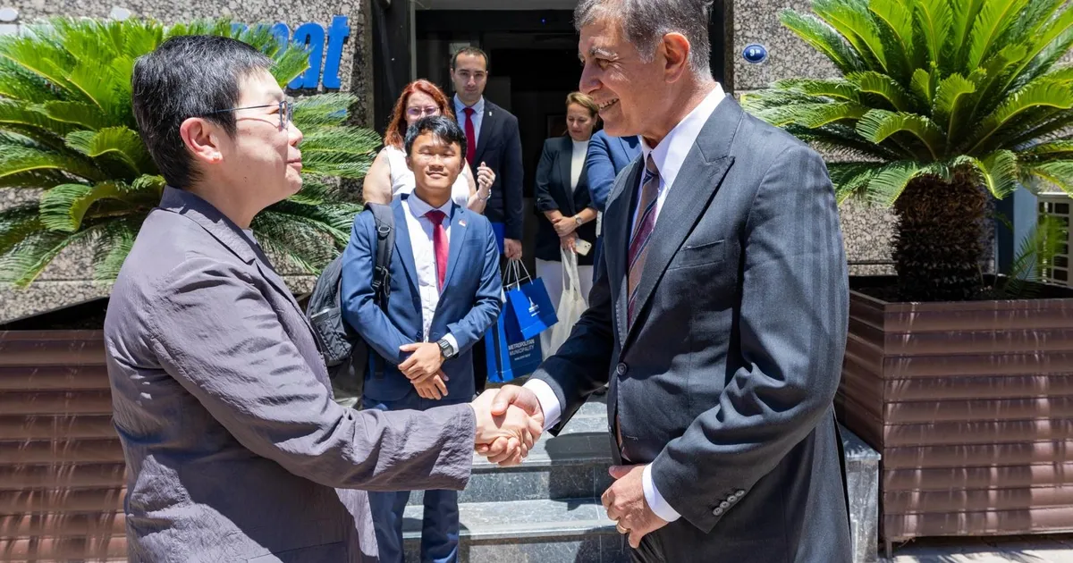 İzmir’de Başkan Tugay’dan Singapur’a İEF ve EXPO 2027 daveti