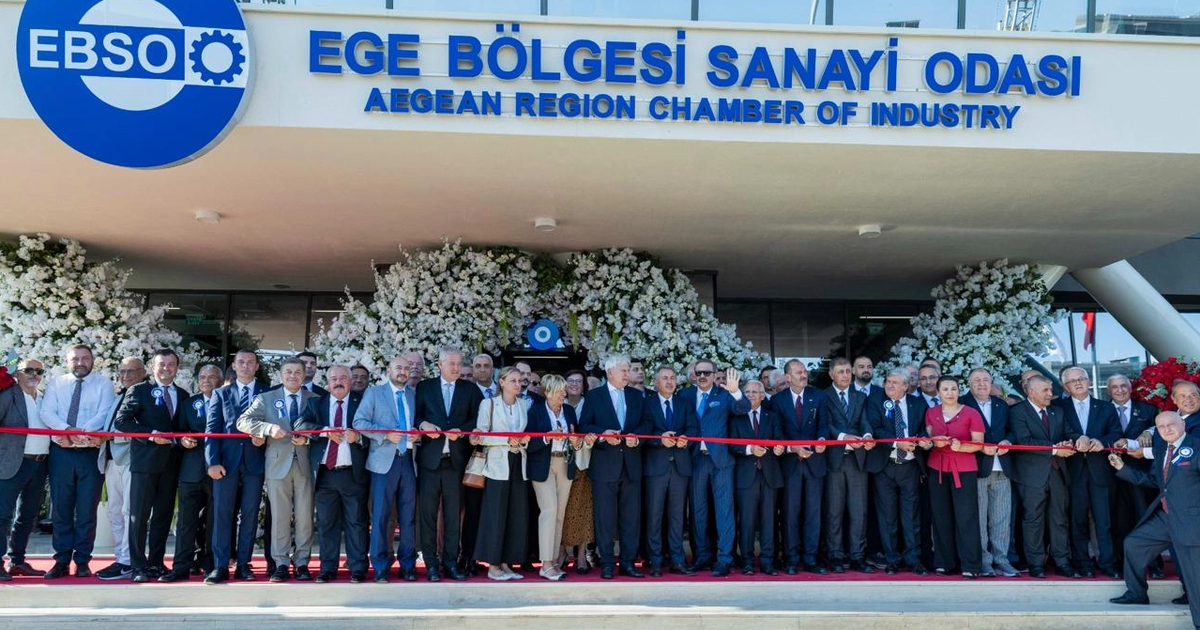 İzmir’de EBSO’nun yeni hizmet binası açıldı