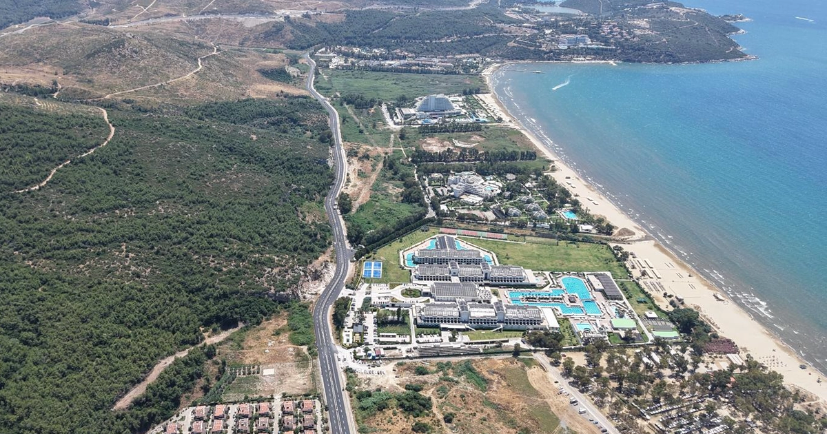 İzmir’de Pamucak yolu baştan sona yenilendi