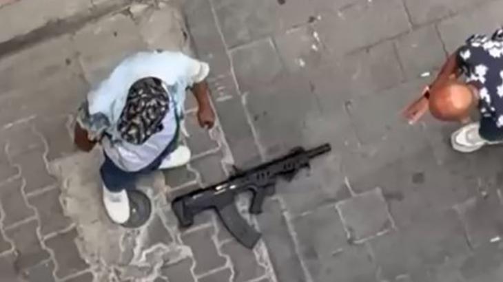 Izmirde sokak ortasinda maganda dehseti kiskivrak yakalandilar ntPj9GKL.jpg