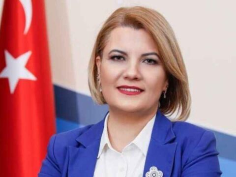 Izmit belediyesine operasyon belediye baskani gozaltina alindi DUn5F6qQ.jpg
