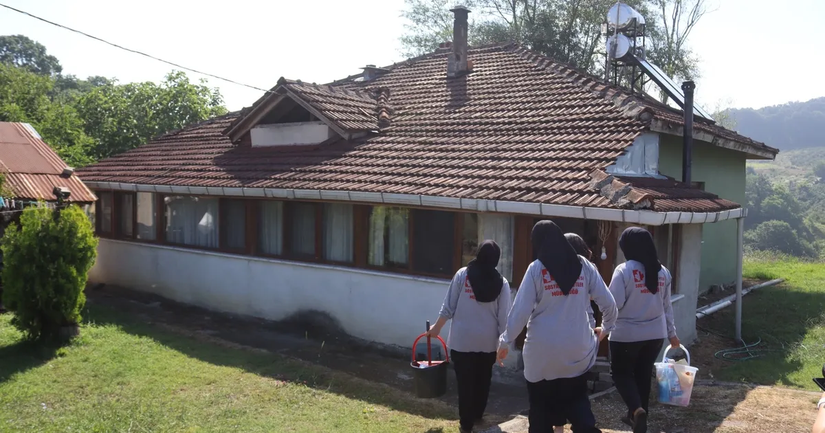 İzmit’te evde temizlik hizmeti ile vatandaşların hayatı kolaylaşıyor