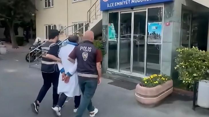 Kagithanedeki goruntuler buyuk tepki cekmisti turk bayragini sokerek yere atan supheli tutuklandi jWClqPRI.jpg