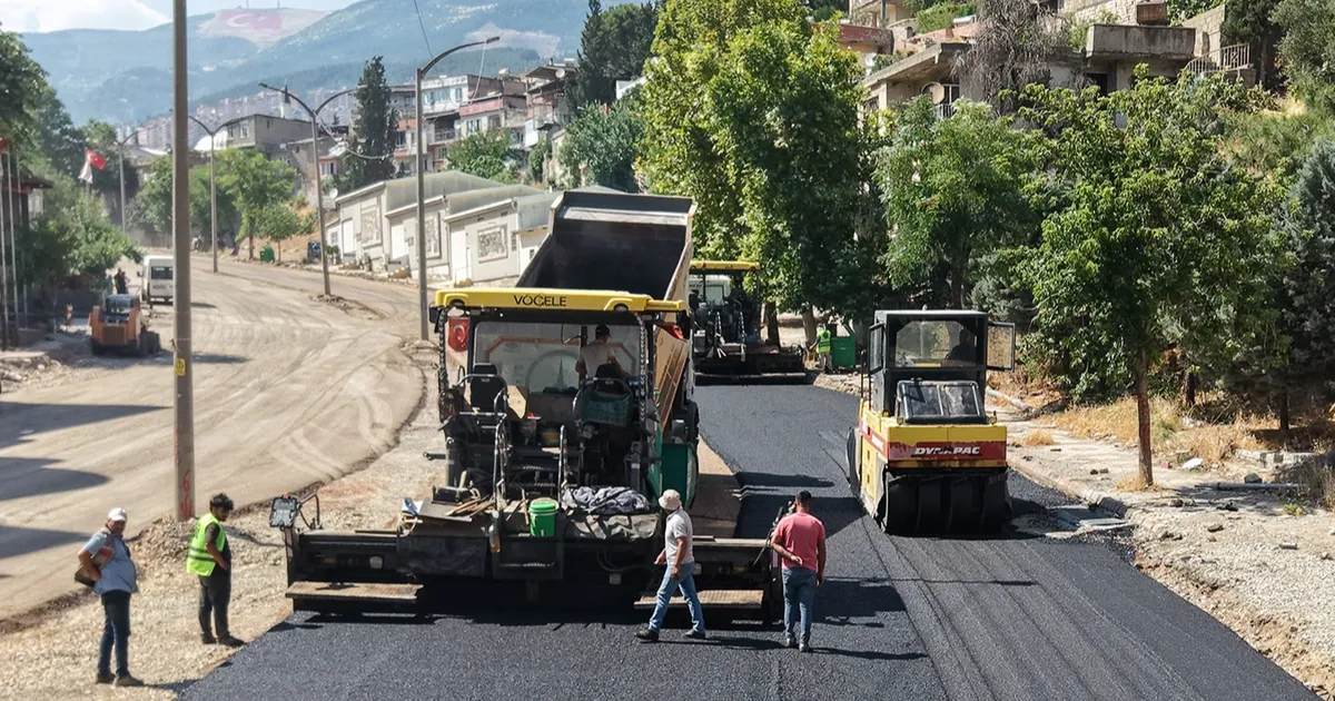 Kahramanmaraş Nursultan Nazarbayev Bulvarı’nda Asfalt Serimine Başlandı