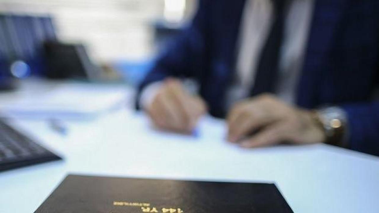 Kamu kurumlarında yeni dönem! Milyonları ilgilendiren karar Resmi Gazete’de!