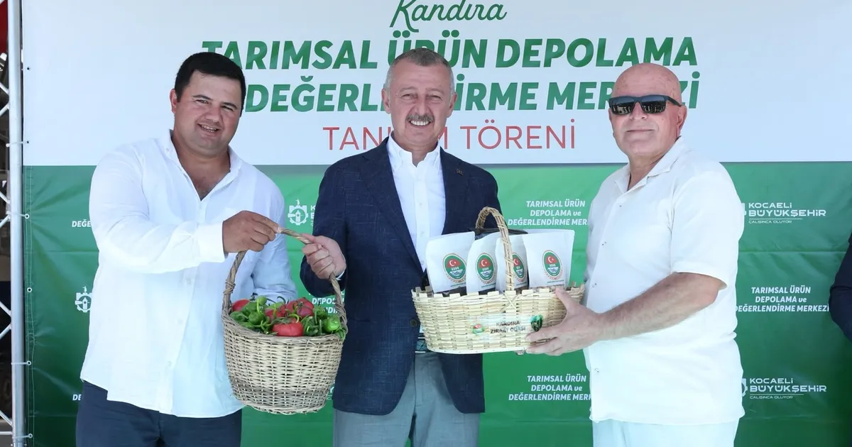 Kandıralı çiftçinin deposu Kocaeli Büyükşehir’den