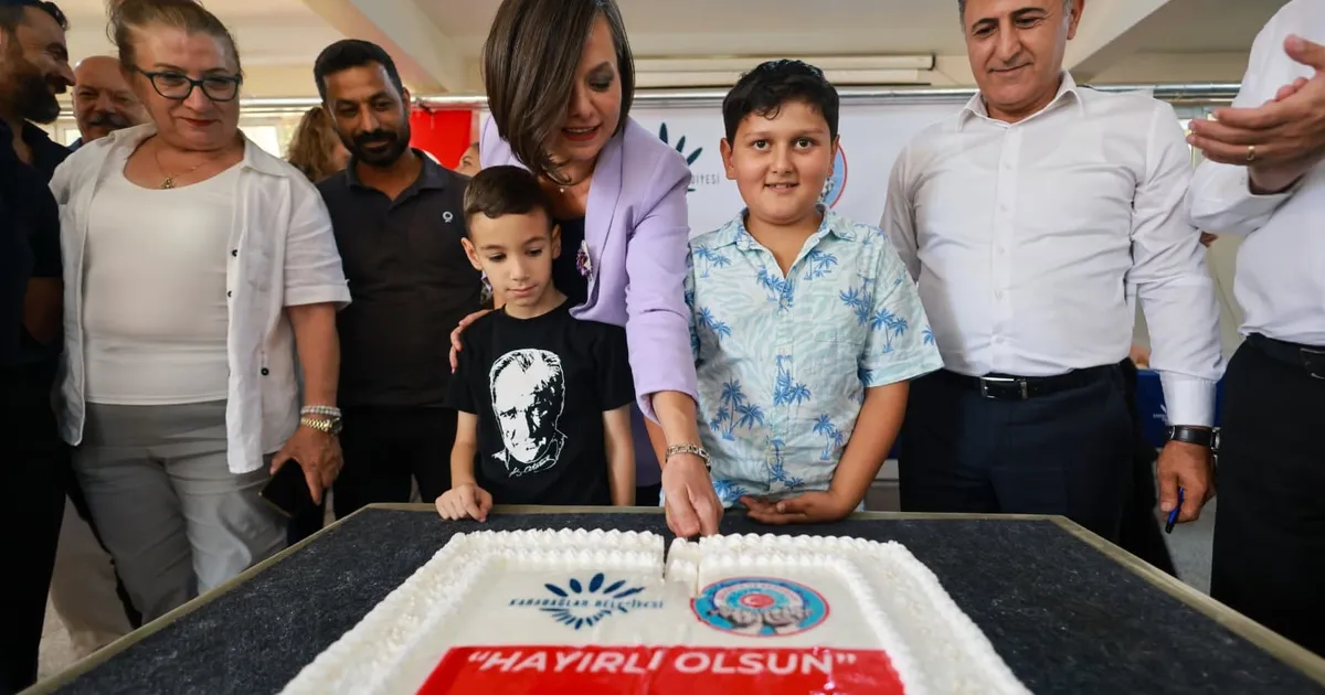 Karabağlar’da toplu sözleşme sevinci