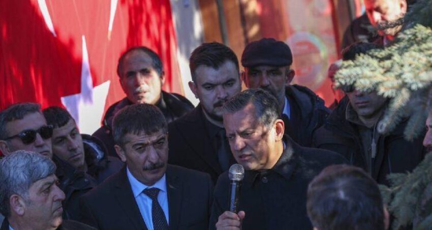 Karsta ilce belediyesi yeni parti icin istifa etti XgH9Omt9.jpg