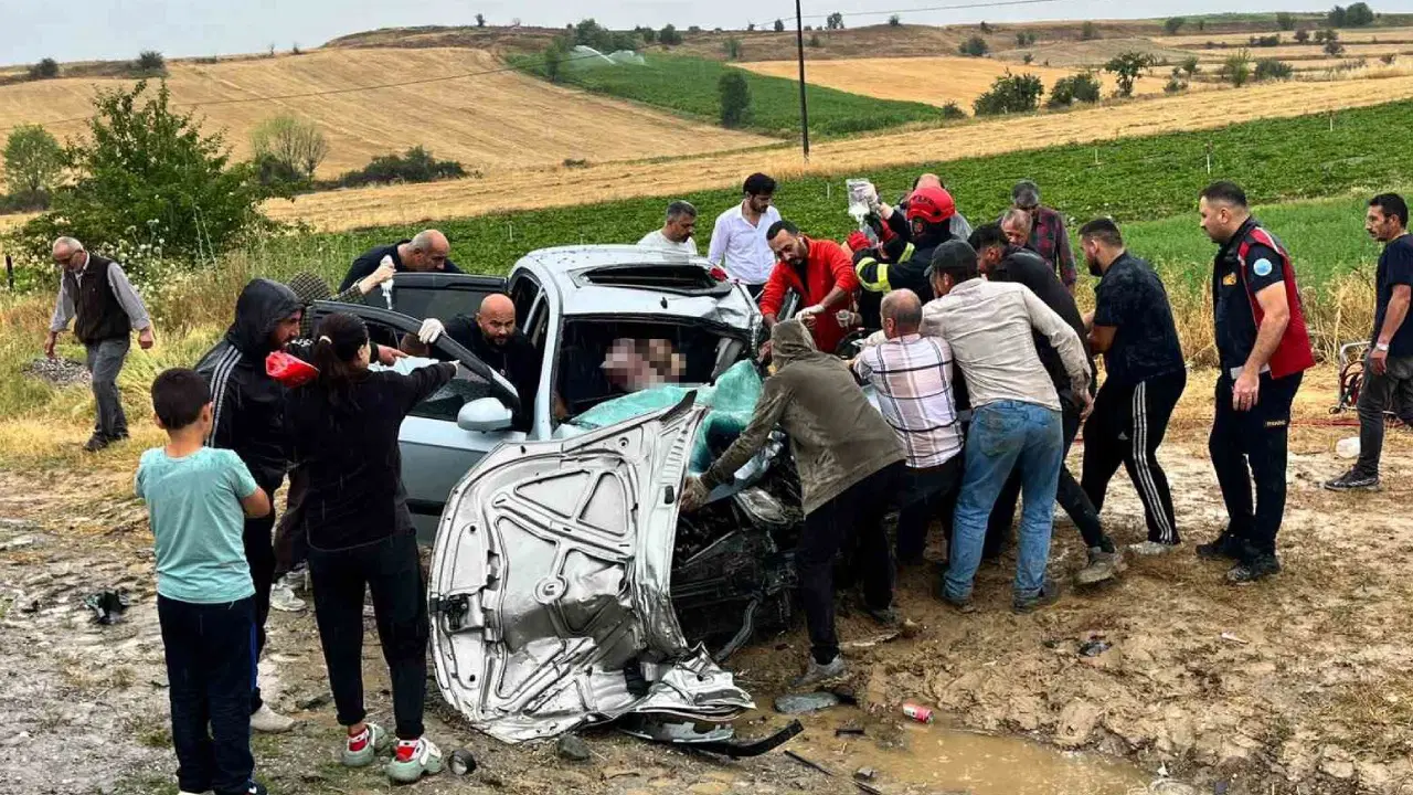 Kastamonu’da 3 aracın karıştığı kazada 1 kişi öldü, 6 kişi yaralandı