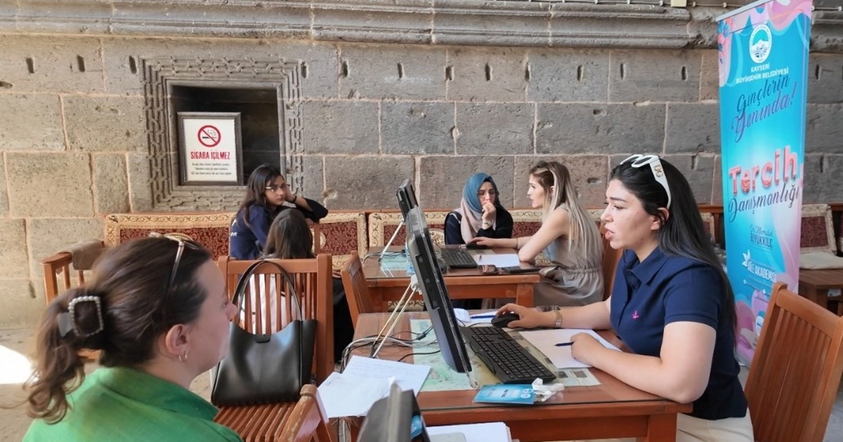 Kayseri Büyükşehir’den ücretsiz LGS danışmanlığı