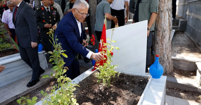 Kayseri protokolu 15 temmuz sehitlerini andi SVyhEfV2.webp