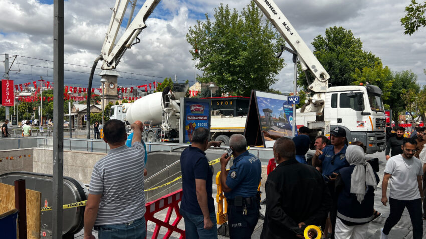 Kayseride feci olay beton mikserinin pompasi patladi uzerine dokulen harcla yaralandi ig2Vezt4.jpg
