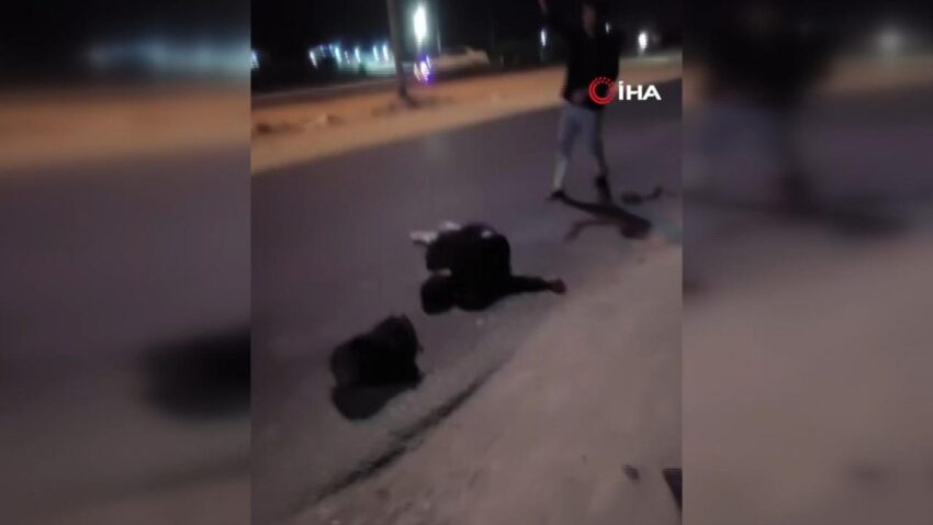 Kerbela yolunda dehset ziyaretcilerin arasina arac daldi cok sayida olu ve yarali 3UA85Enr.jpg
