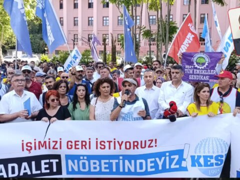 Kesk khk ile ihrac edilen uyelerine adalet istedi 10 yil once calinan ekmegimizin nobetini D3TfUZbE.jpg