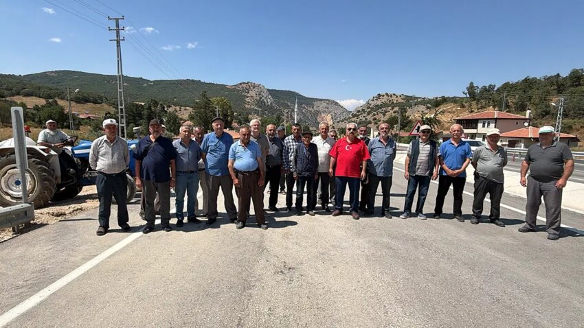 Kirkdilimde koyluler isyanda yol yapildi can guvenligimiz yok firma sozlerini tutmadi mwAgdOn5.jpg