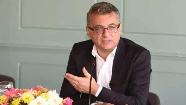 Kktc cumhurbaskani erhurman hastaneye kaldirildi TiHVN4pd.jpg
