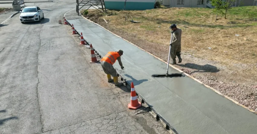 Kocaeli izmitte gundogdu mahallesine yeni beton kaldirim DIIOua7Z.webp