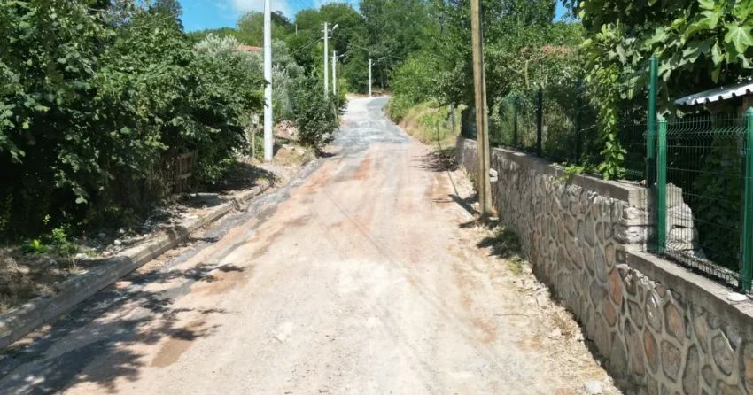 Kocaeli izmitte kirsal mahalleye modern beton yol I2ybeeYw.webp