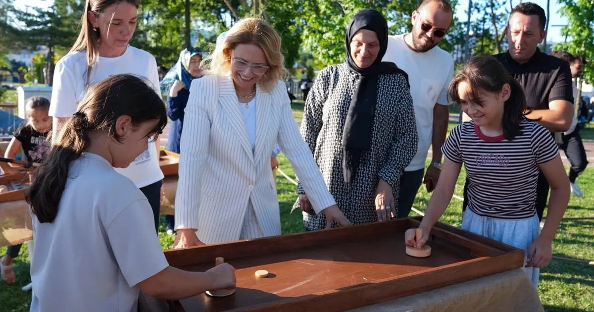 Kocaeli’de çocukların neşesi, ailelerin mutluluğu aynı etkinlikte