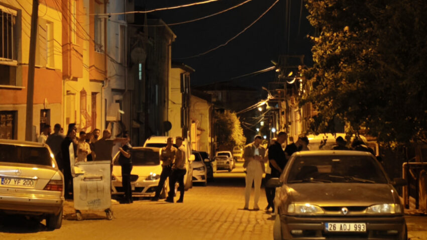 Komsuluk bitti amansiz kavga basladi polis bile ayiramadi 11 yarali JHQzYAWO.jpg