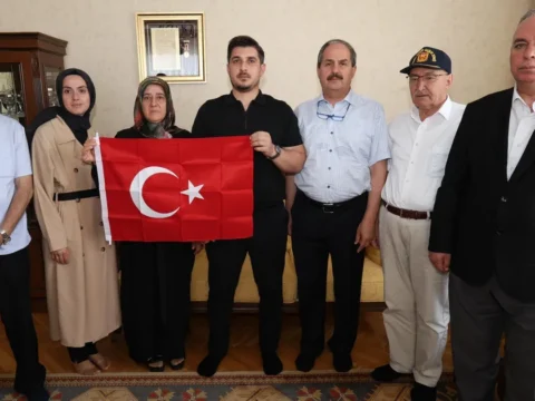Konya buyuksehir 15 temmuz gazilerini unutmadi LmPyTgmR.webp