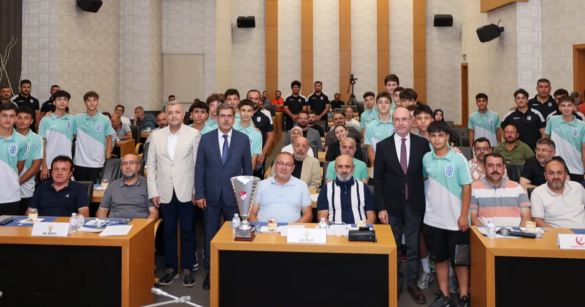 Konya’da Başkan Pekyatırmacı’dan şampiyon sporculara tebrik
