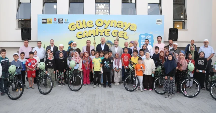 Konyada gule oynaya camiye gittiler 6pOSTZPx.webp