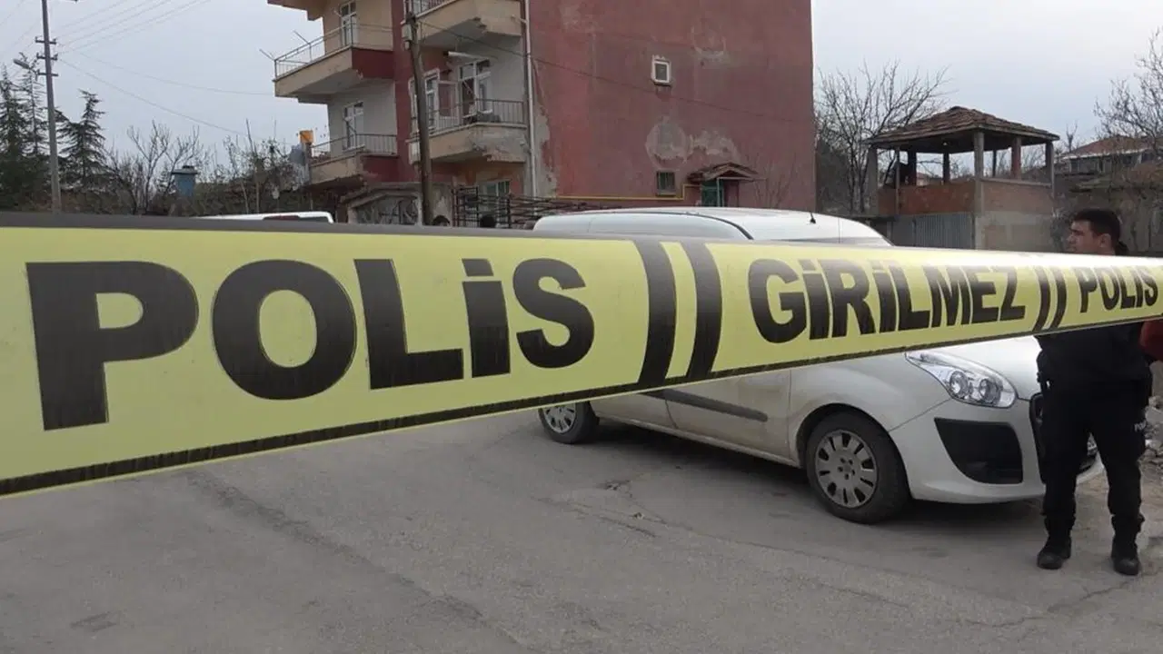 Kötü koku ekipleri hareket geçirdi: Zihinsel engelli kadın, ablasının cesediyle bir hafta aynı evde kalmış
