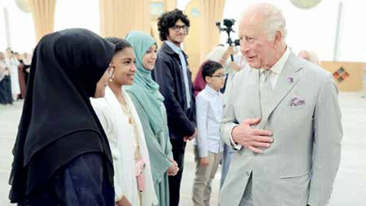 Kral charles cambridge merkez camisinde vpgMtKlC.jpg