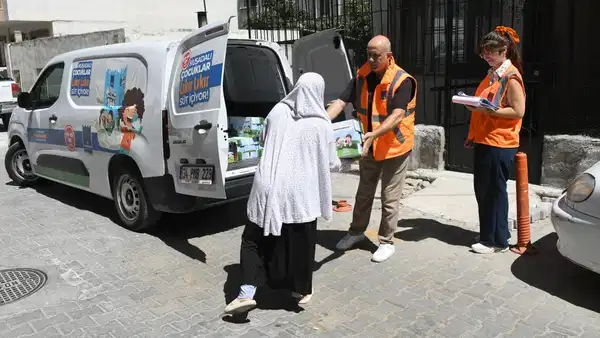 Kusadasi belediyesinin sut destegi projesinde yeni dagitim donemi basladi Dfd5i8ug.png