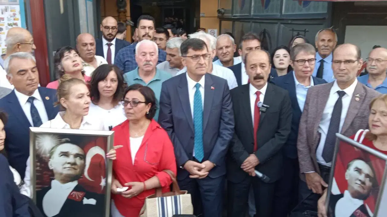 Kütahya’da CHP’li belediye başkanları ve bazı ilçe örgütleri YENİ Parti’ye geçti