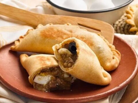Latin amerikanin en sevilen lezzetlerinden empanada de pino 8OIvvjcL.jpg