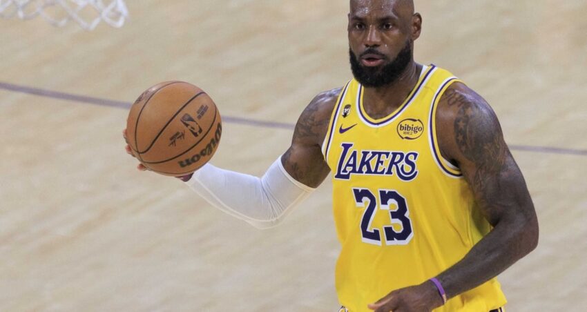 Lebron jamesin merakla beklenen takimi aciklandi LVYneO1g.jpg