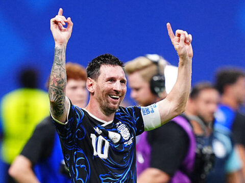 Lionel messi son dort yildir dunyanin en iyisi biziz 8V6w8Zyq.jpg
