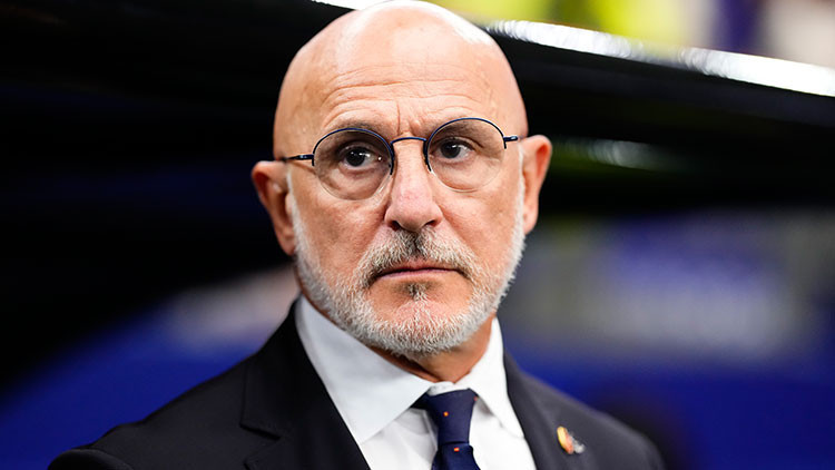Luis de la fuente karsilarinda dunyanin en iyisi vardi 9ECPjYM4.jpg