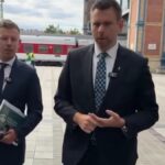 Macaristan basbakani magyara canli yayinda tukuruklu saldiri iKYWyPWw.jpg