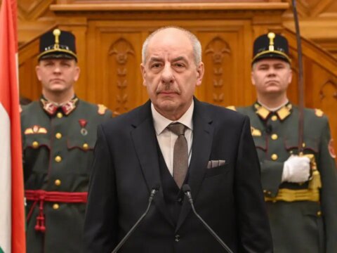 Macaristan parlamentosundan tarihi karar cumhurbaskani gorevden aliniyor YH3KqclR.jpg