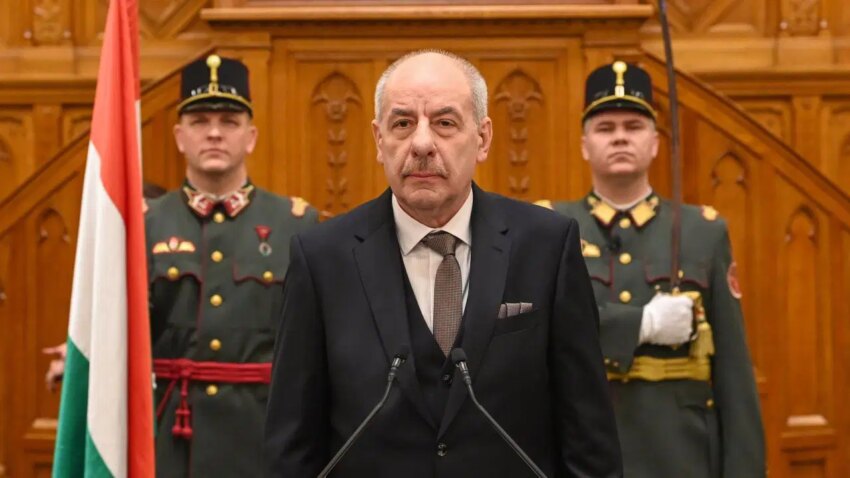 Macaristan parlamentosundan tarihi karar cumhurbaskani gorevden aliniyor YH3KqclR.jpg