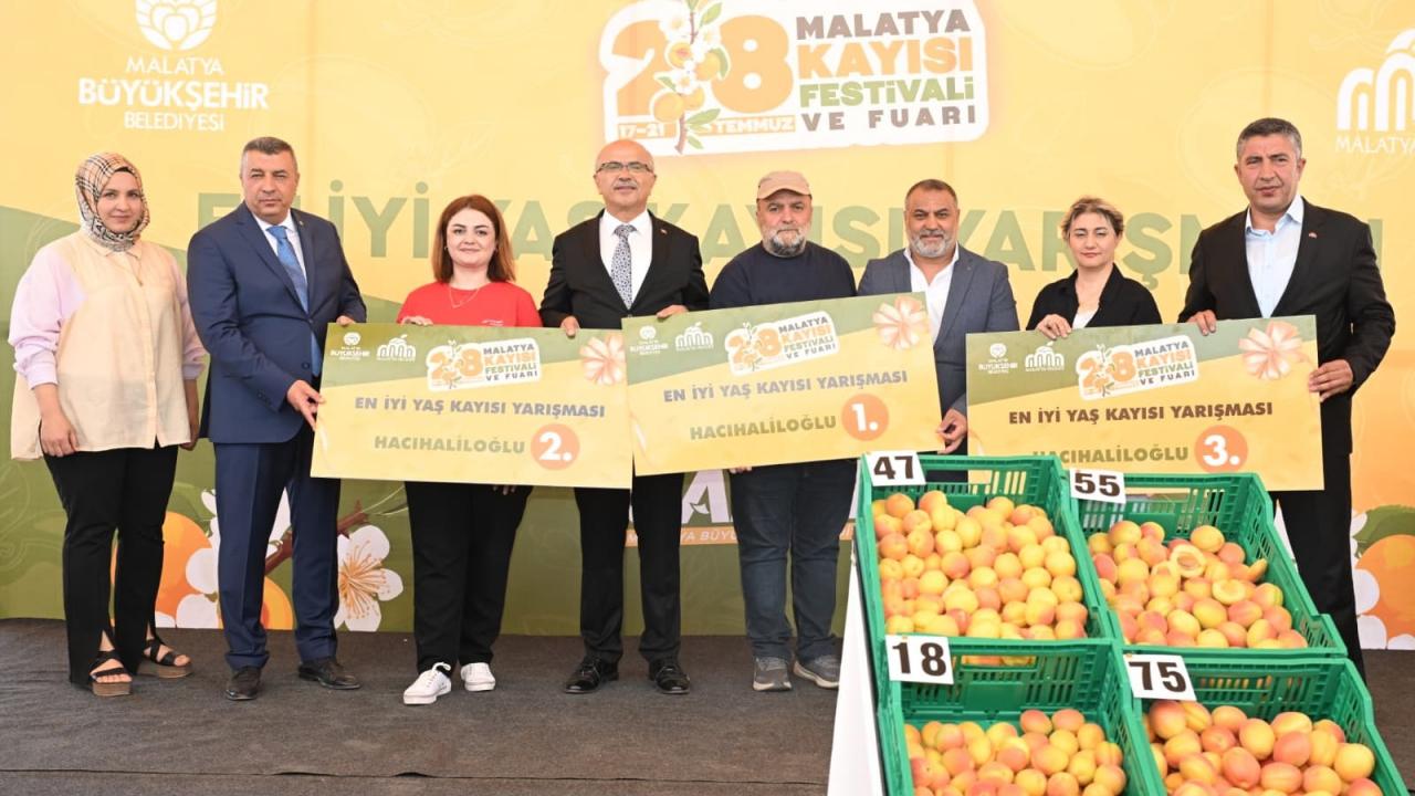 Malatya Kayısı Festivali ve Fuarı eğlence dolu anlar yaşatıyor