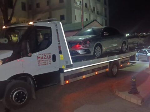 Manavgat belediyesine haciz operasyonu makam araclari yediemine cekildi 2G35S4Jm.jpg