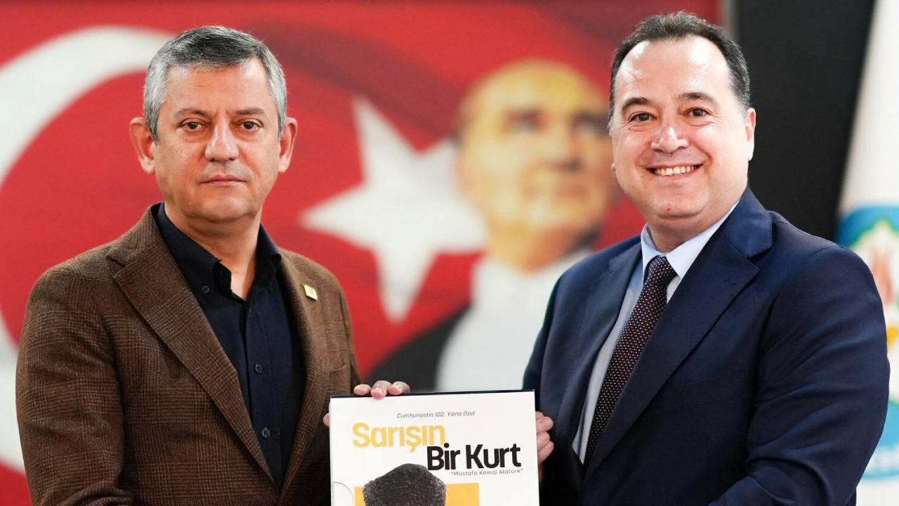 Manisa Büyükşehir Belediye Başkanı CHP’den istifa etti: Yeni bir başlangıç diyerek duyurdu