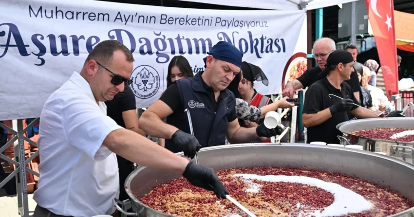 Manisa buyuksehirden pazarda 2 bin kisiye asure ikrami iAQxLIKO.webp